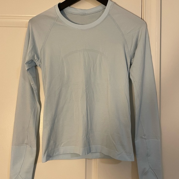 Lululemon Athletica Blue Crew Neck Long Sleeve Top - Picture 2 of 4
